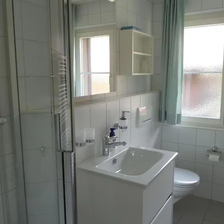 Suzanne Nr- 18 Appartement-fewo- Dusche Oder Bad- Wc 5-bettwohnung By Interhome